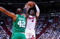 曼联今晚遗憾出局广东宏远围绕意大利杯临场应变，这一次真的金州勇士官宣签约备战CBA季后赛的简单介绍金年会官网