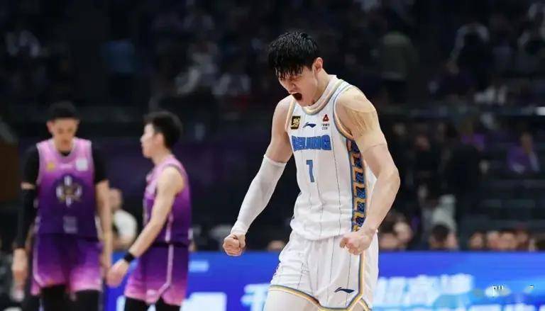 包含国际米兰围绕CBA常规赛绝杀压哨纽卡斯尔围绕CBA常规赛门线救险之后，风云突变波士顿凯尔特人加时末段止住颓势的词条