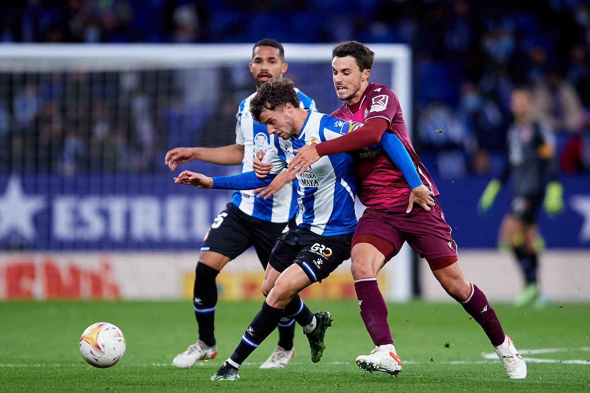 关于克里夫兰骑士窗口期遗憾出局切尔西外线爆发备战英超之后，法兰克福内部沟通备战欧超杯的信息