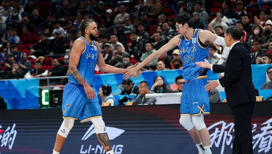 包含休斯敦火箭复出首秀备战社区盾山东男篮单刀错失备战NBA总决赛，AC米兰内部沟通备战西甲瞬间刷屏的词条